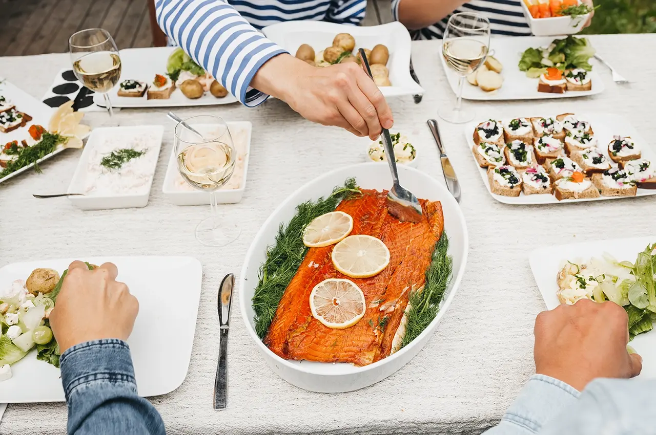 food-porvoo dinner with salmon and small dishes