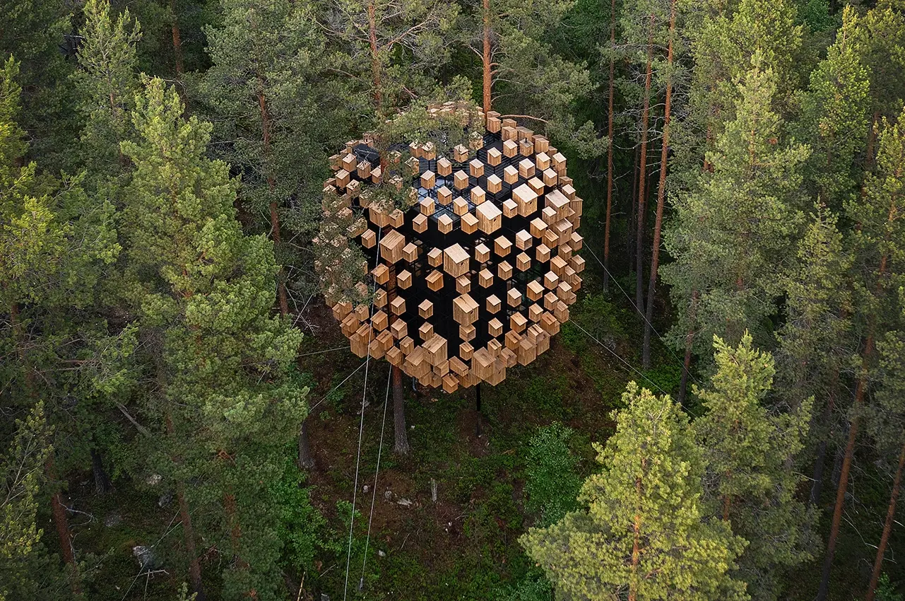 harads-trehouse tree house in Harads