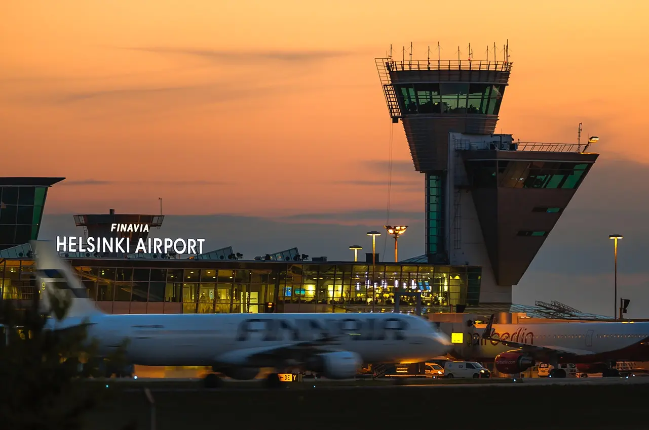helsinki_airport helsinki airport and the air traffic control tower at night