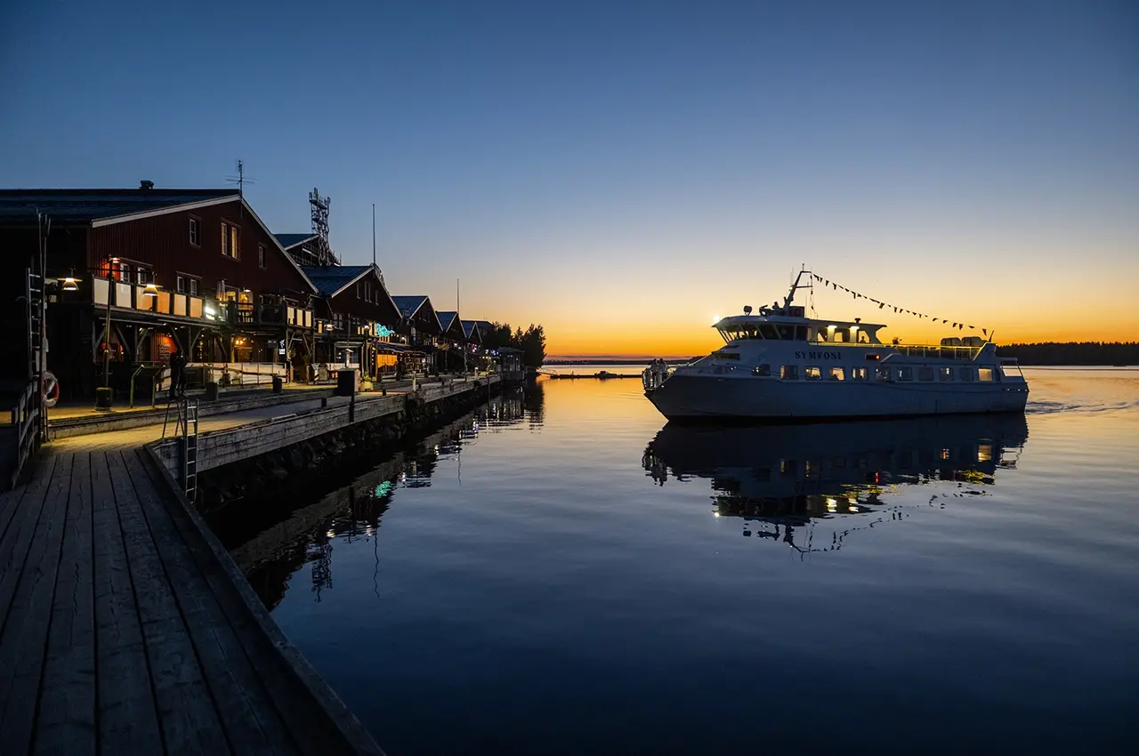 lulea-hamn Luleå dock and a boat